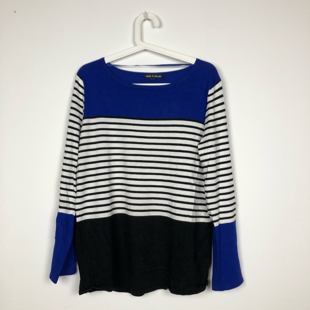 Cable and Gauge black white and blue top